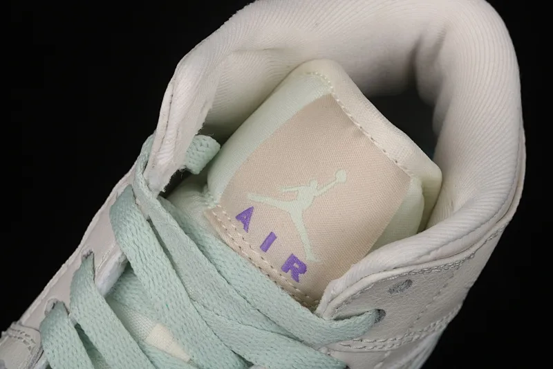 All categories Air Jordan Jordan series basketball shoes Air Jordan 1 Mid cost-effective version Air Jordan 1 Ret High AJ1 Joe 1 rice white mandarin duck hook 555112-035